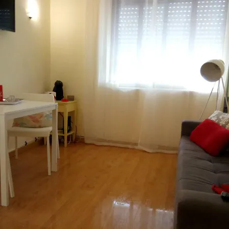 Avenida 25 Abril, Praceta Zeca Afonso Nº3 Apartment *